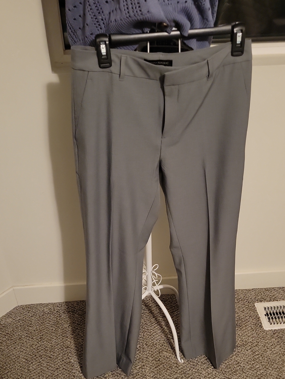 Banana Republic women's Light Gray Dress Pants - Flat Front